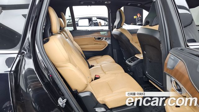 Volvo XC90 2019 — photo 12