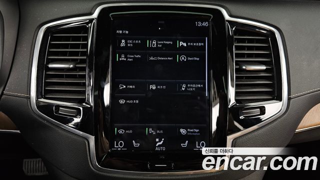 Volvo XC90 2019 — photo 16
