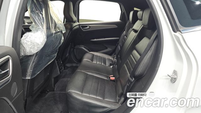Renault Korea XM3 2023 — photo 18