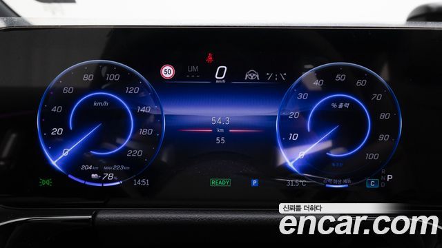Mercedes-Benz EQA 2026 — photo 8