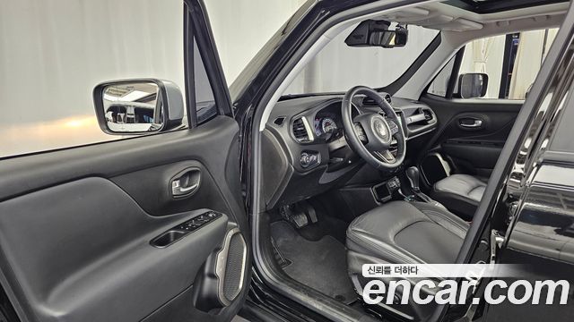Jeep Renegade 2022 — photo 10