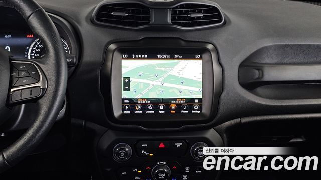 Jeep Renegade 2022 — photo 14