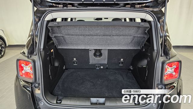 Jeep Renegade 2022 — photo 20