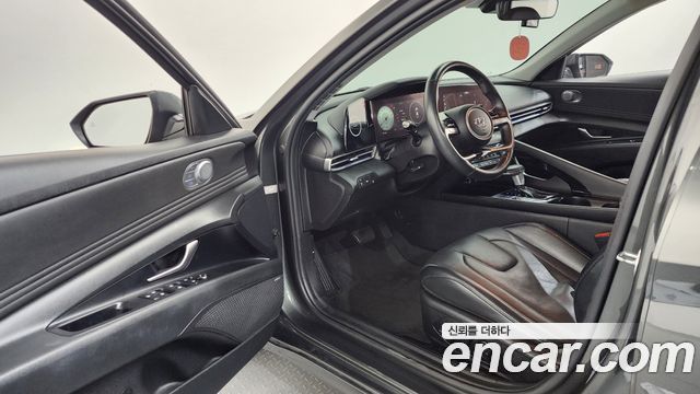 Hyundai AVANTE 2021 — photo 13