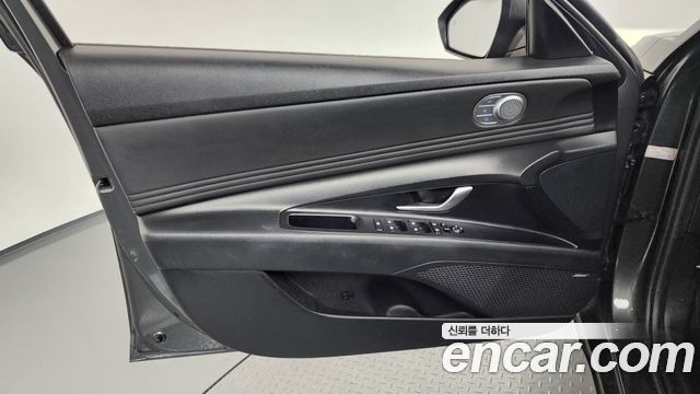 Hyundai AVANTE 2021 — photo 14
