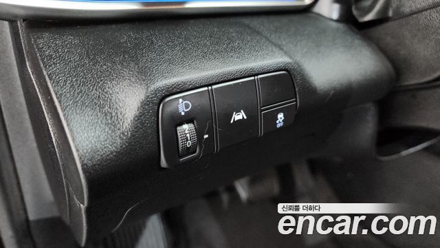 Hyundai AVANTE 2021 — photo 33