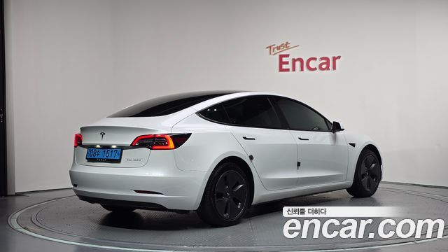Tesla Model 3 2022 — photo 2