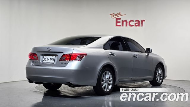 Lexus ES 2010 — photo 2