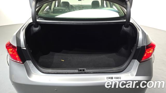 Lexus ES 2010 — photo 17