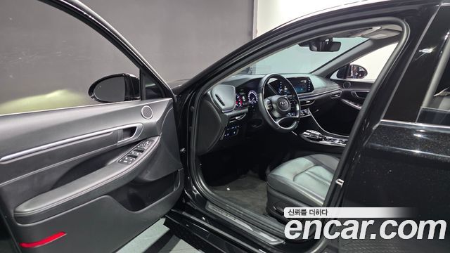 Hyundai Sonata 2023 — photo 13