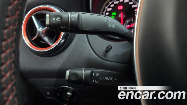Mercedes-Benz CLA-Class 2018 — photo 28