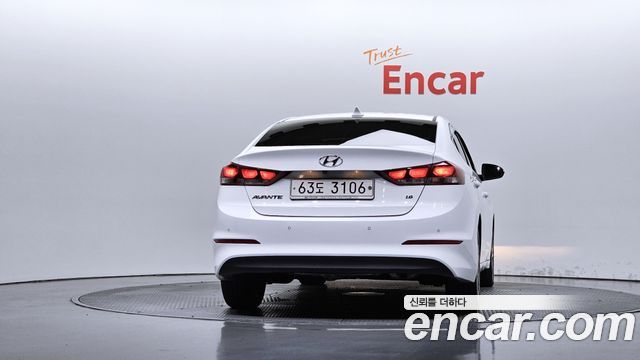 Hyundai AVANTE 2018 — photo 4