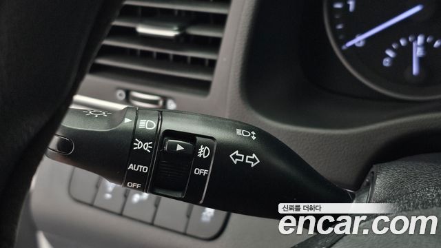 Hyundai AVANTE 2018 — photo 23