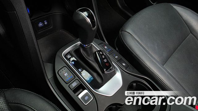 Hyundai Santafe 2016 — photo 12