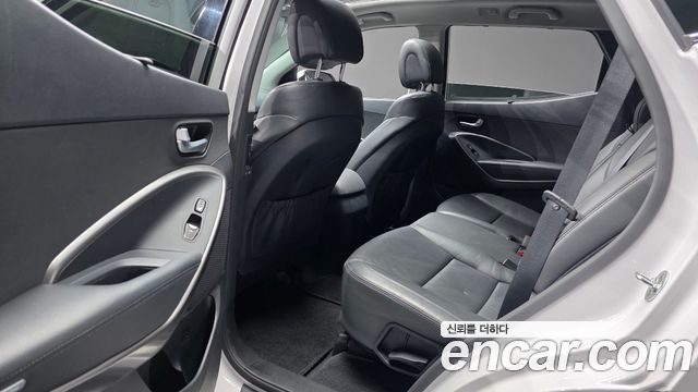 Hyundai Santafe 2016 — photo 18