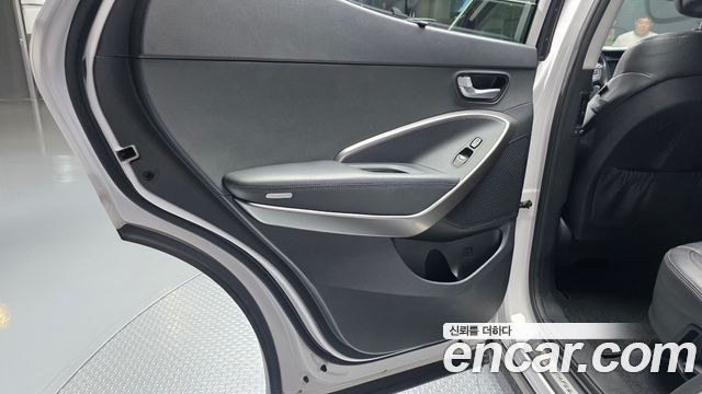 Hyundai Santafe 2016 — photo 15