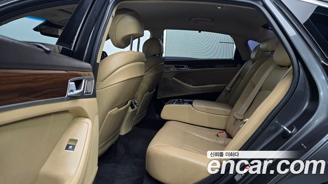 Genesis G80 2017 — photo 18