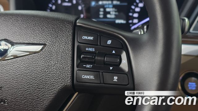 Genesis G80 2017 — photo 23