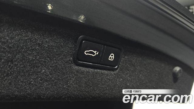 Genesis G80 2017 — photo 25