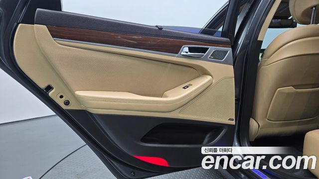Genesis G80 2017 — photo 15