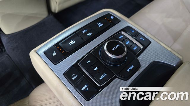 Genesis G80 2017 — photo 30