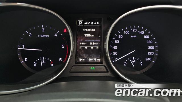 Hyundai Santafe 2016 — photo 11