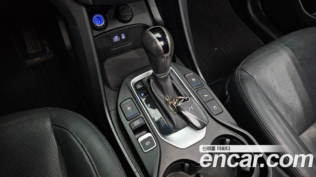 Hyundai Santafe 2016 — photo 12