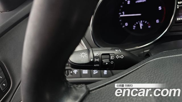 Hyundai Santafe 2016 — photo 28