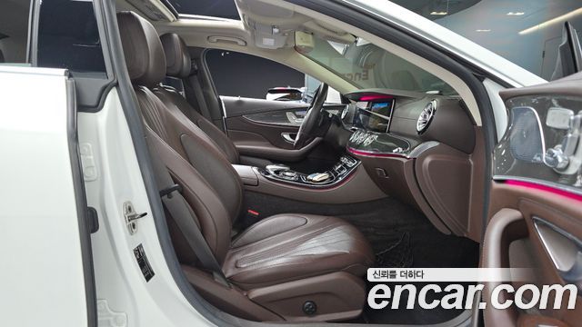 Mercedes-Benz CLS-Class 2019 — photo 16