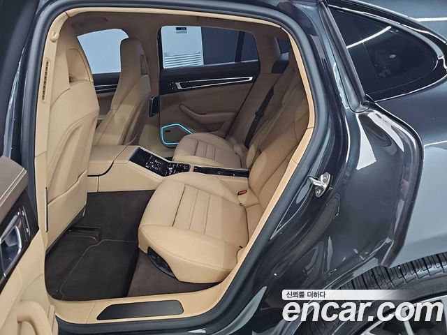 Porsche Panamera 2023 — photo 12