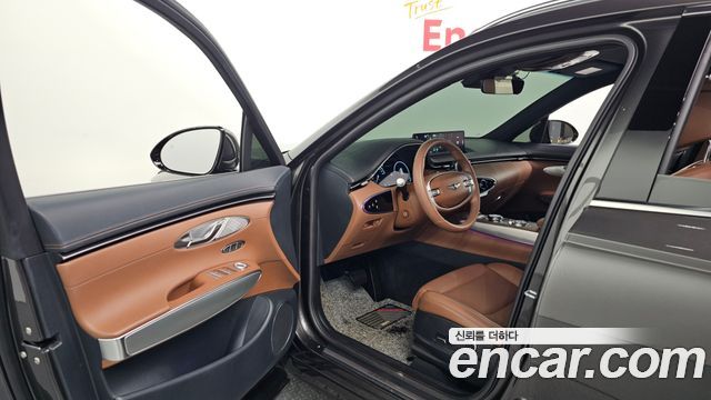 Genesis GV70 2024 — photo 13