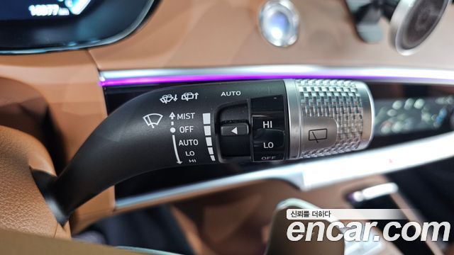 Genesis GV70 2024 — photo 28