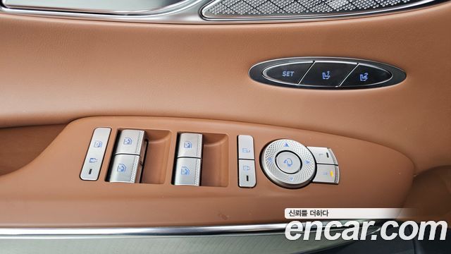 Genesis GV70 2024 — photo 29