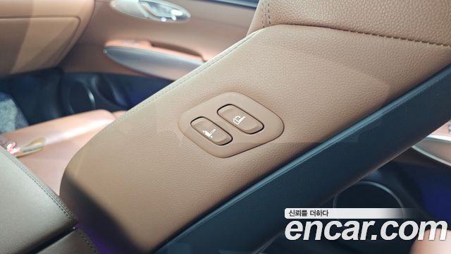 Genesis GV70 2024 — photo 33