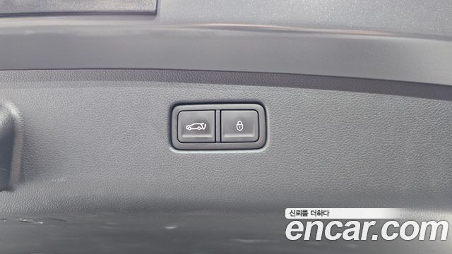 Genesis GV70 2024 — photo 35