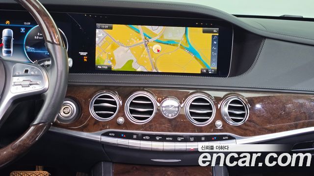 Mercedes-Benz S-Class 2018 — photo 14