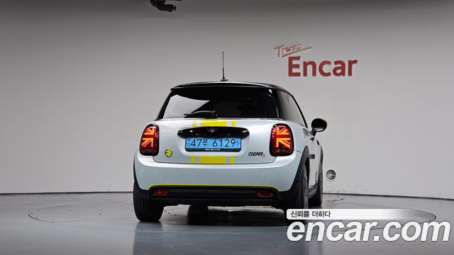 Mini Cooper 2022 — photo 4