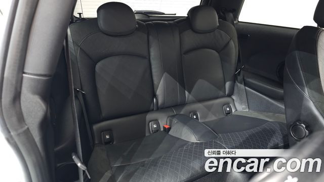 Mini Cooper 2022 — photo 17
