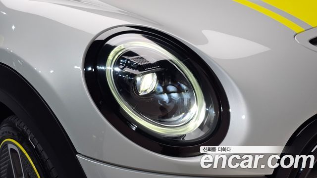 Mini Cooper 2022 — photo 8
