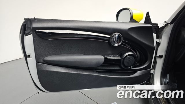 Mini Cooper 2022 — photo 14