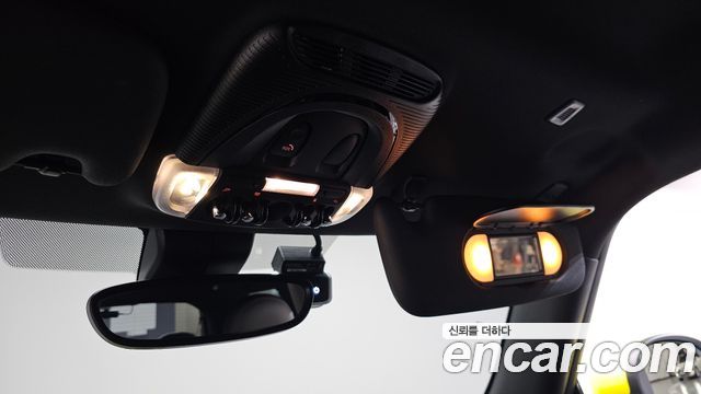 Mini Cooper 2022 — photo 31