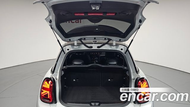 Mini Cooper 2022 — photo 32