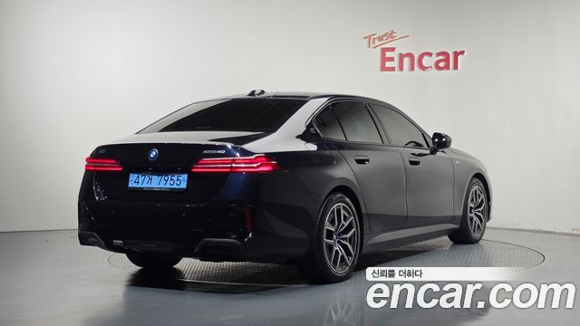 BMW i5 2024 — photo 2