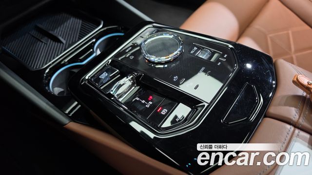 BMW i5 2024 — photo 12