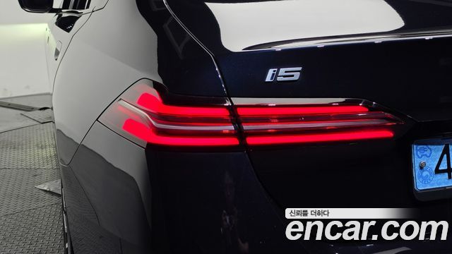 BMW i5 2024 — photo 9