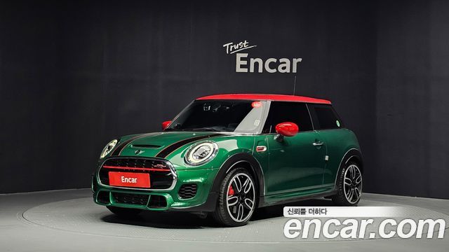 Mini Cooper 2021 — photo 1