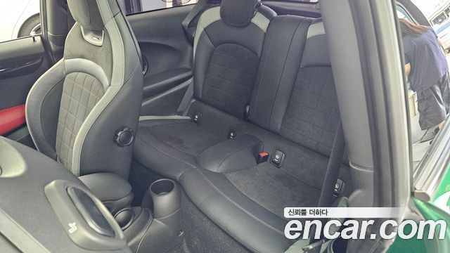 Mini Cooper 2021 — photo 18