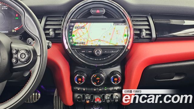 Mini Cooper 2021 — photo 24