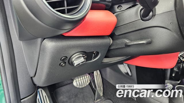 Mini Cooper 2021 — photo 27