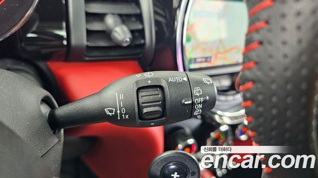 Mini Cooper 2021 — photo 28